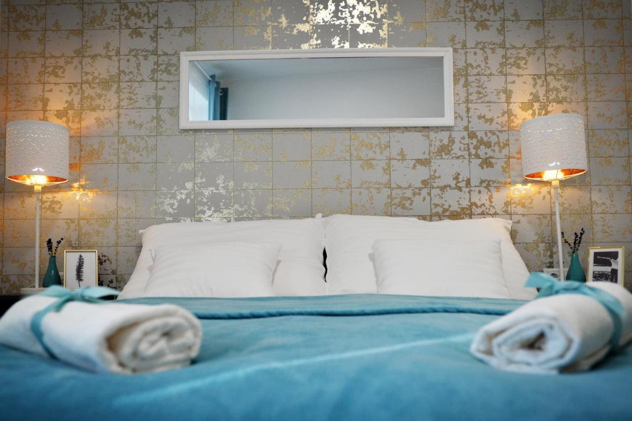 One Luxury Suites Eger Eksteriør bilde