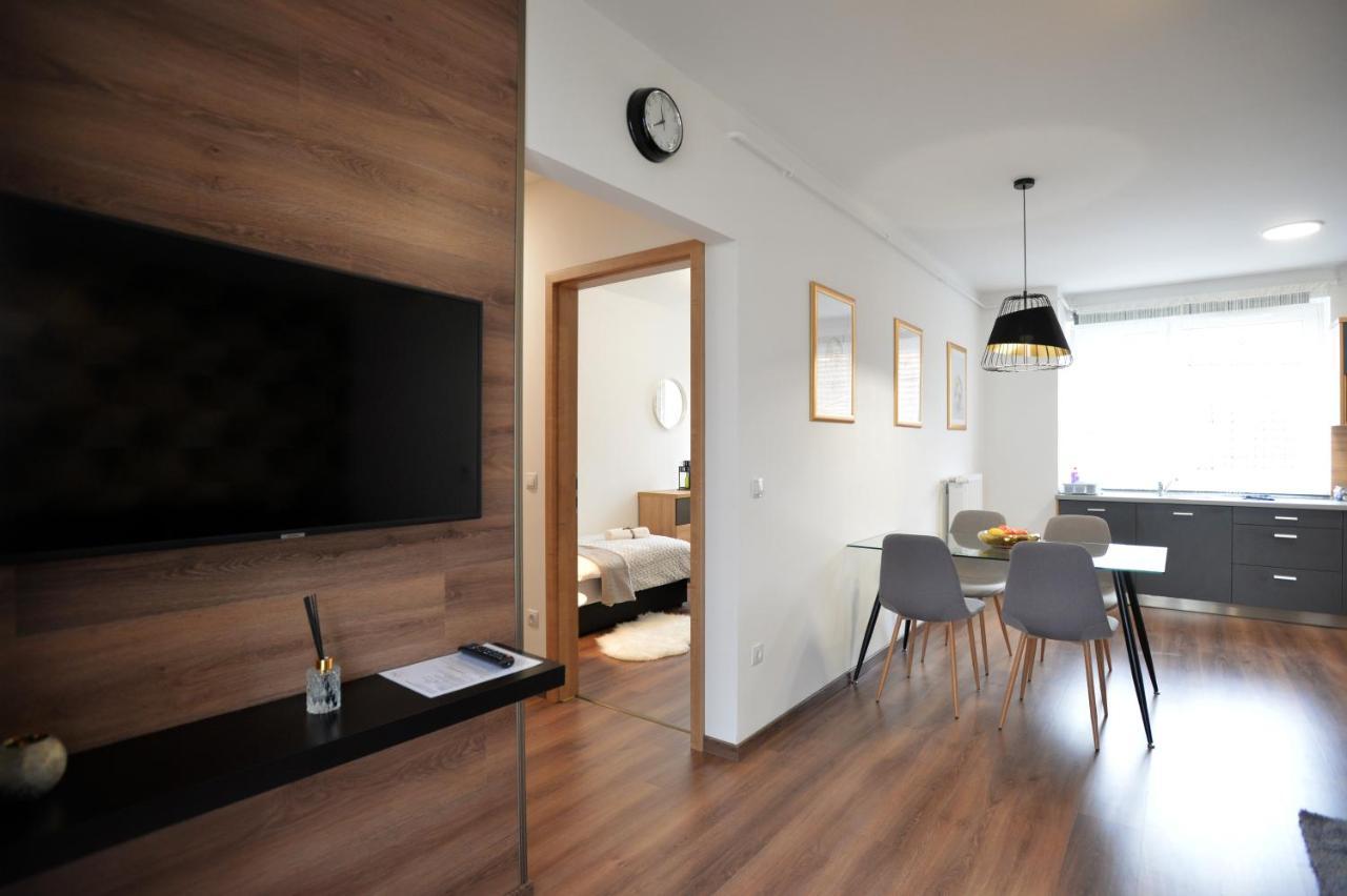 One Luxury Suites Eger Eksteriør bilde