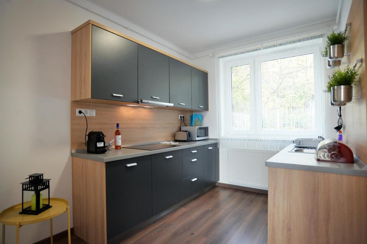 One Luxury Suites Eger Eksteriør bilde
